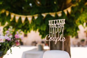 Le "Open Book Bar" ajoute une touche littéraire amusante à n'importe quel mariage