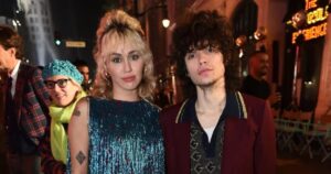 Miley Cyrus, Chronologie des rencontres Maxx Morando, Relation