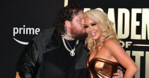 Jelly Roll et sa femme Bunnie XO Photos les plus mignonnes pendant le mariage
