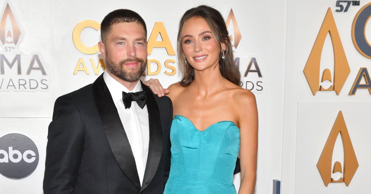 Chris Lane et Lauren Bushnell arrivent aux CMA Awards 2023