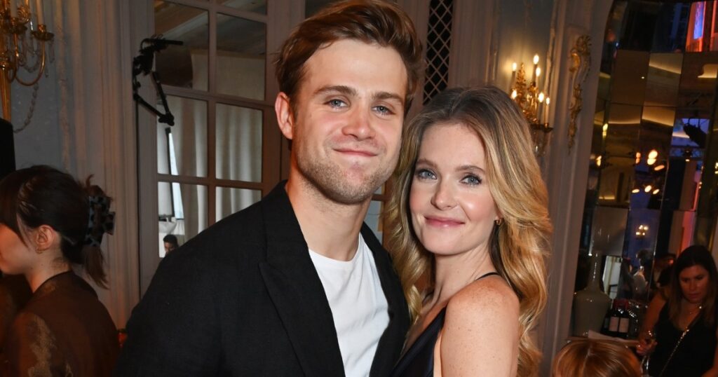 Meghann Fahy et Leo Woodall sortent-ils ensemble ?