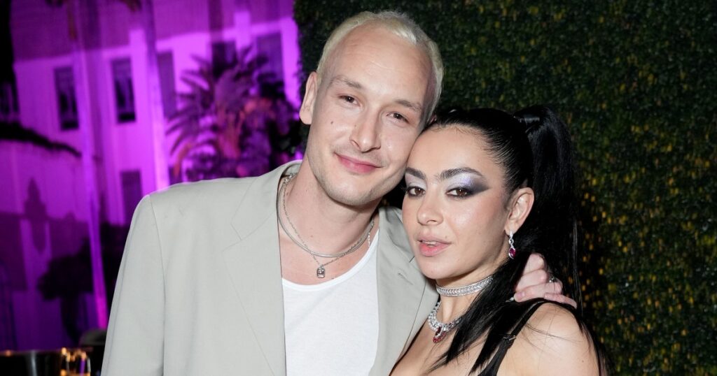 Qui est le petit ami de Charli XCX ? Relation, historique des rencontres