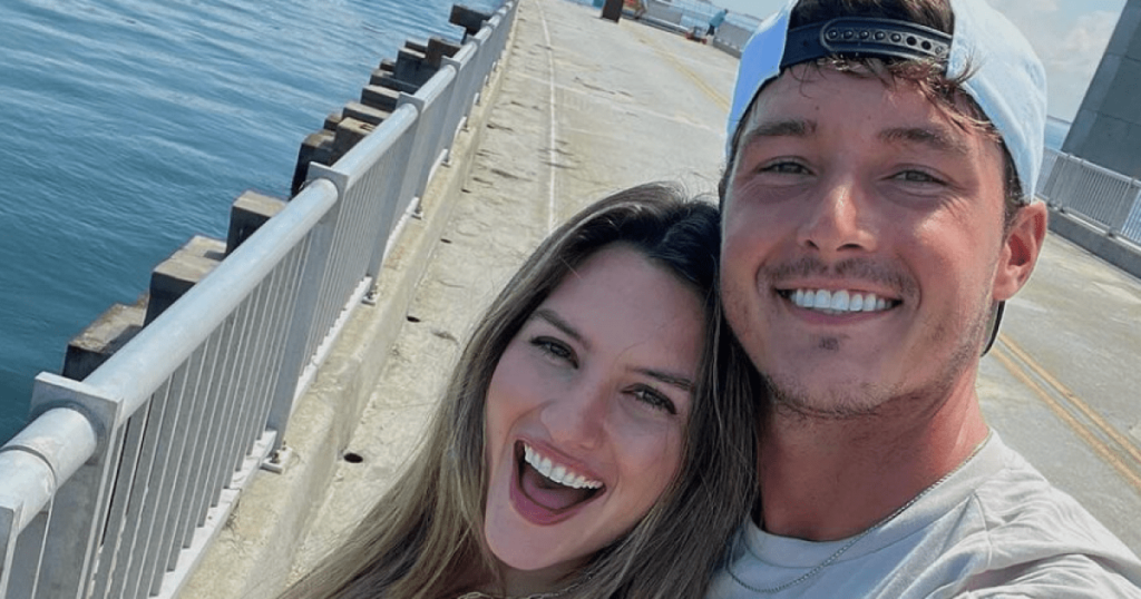 John Henry de Bachelor in Paradise défend Kat après la séparation