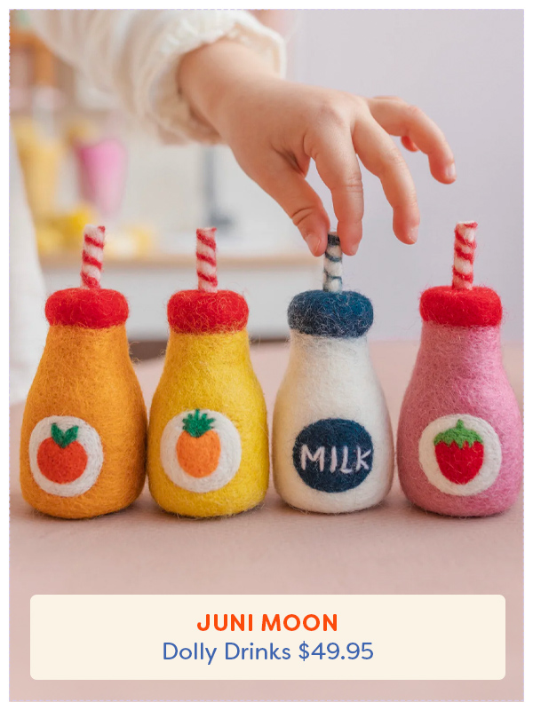 quatre boissons Juni Moon Dolly à la pomme, à l'orange, au lait et à la fraise