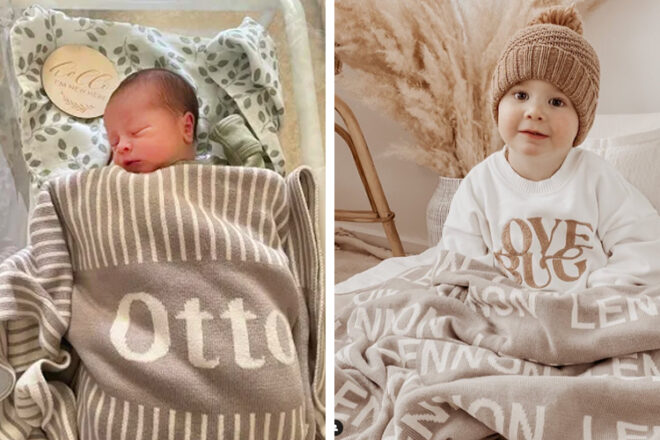 Un bébé endormi dans un berceau avec une couverture pour bébé avec un texte disant 