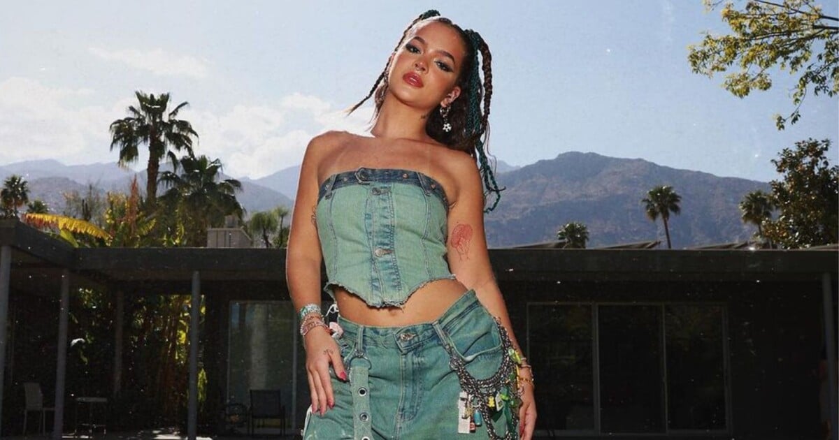 Mel Maia mise sur une taille basse avec un jean dans un look pour Coachella et son petit ami : "Mon Dieu, comme c'est beau"