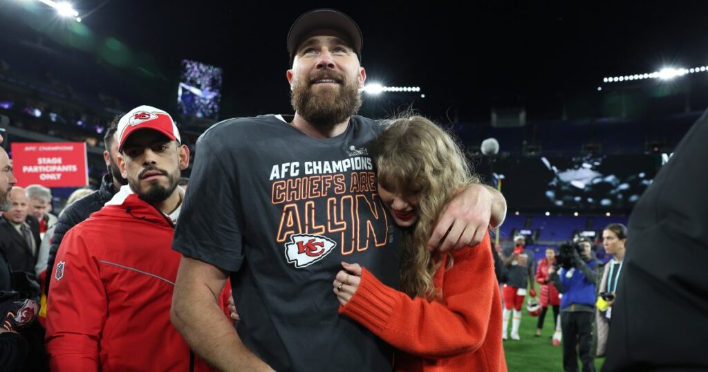 Taylor Swift et Travis Kelce en rendez-vous romantique au lac de Côme