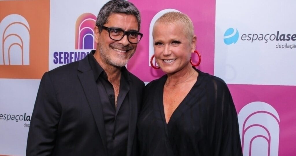 Après une polémique sur son flirt avec la femme d'un influenceur, Junno Andrade publie de la musique pour Xuxa le jour de la Saint-Valentin