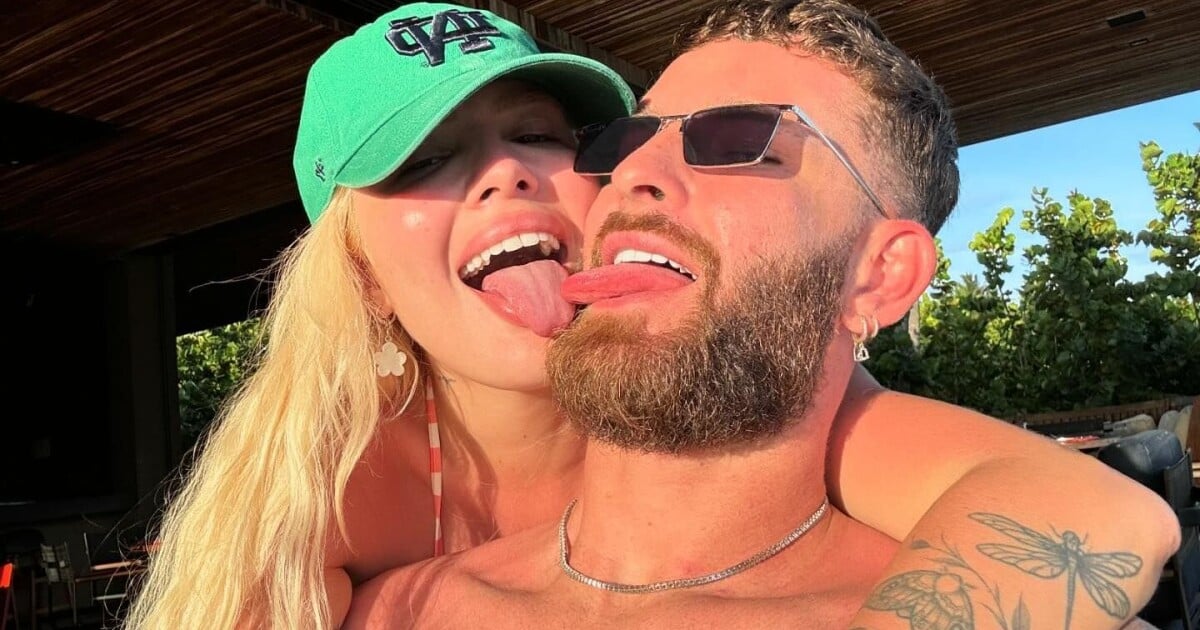 Karoline Lima, d'humeur romantique avec Léo Pereira, se moque de l'ex Éder Militão : "Aventurier"