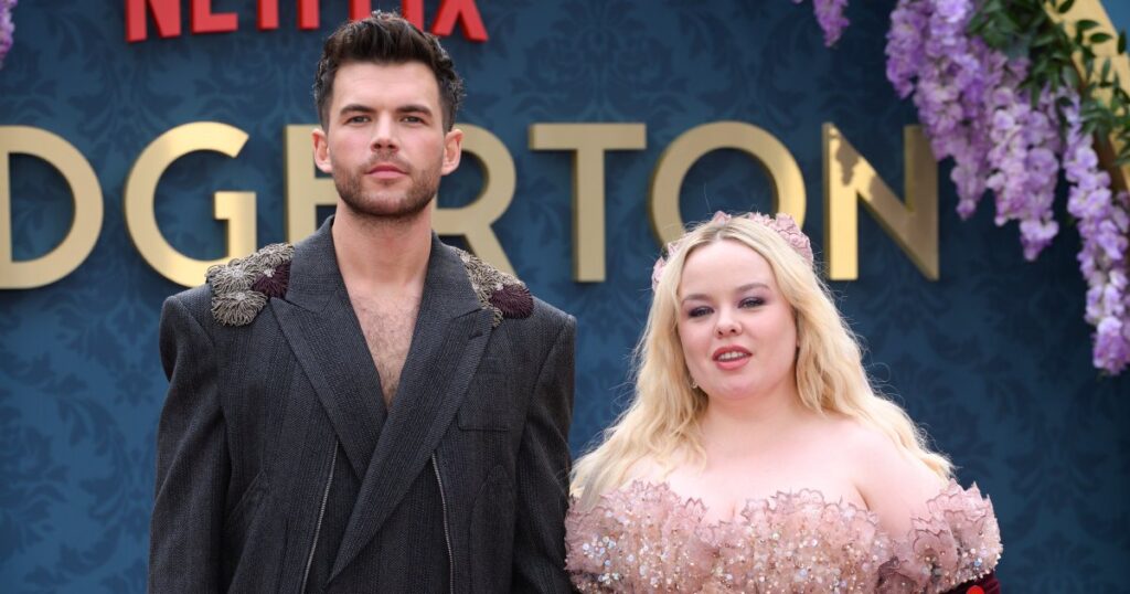 Nicola Coughlan et Luke Newton de Bridgerton sont-ils en couple ?