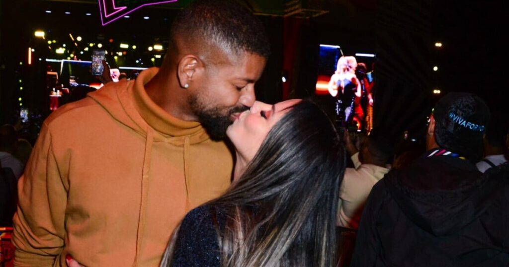Bisous de Viviane Araújo et Guilherme Militão, Erika Januza et fiancé et plus encore : des célébrités sont présentes au festival.  Photos!