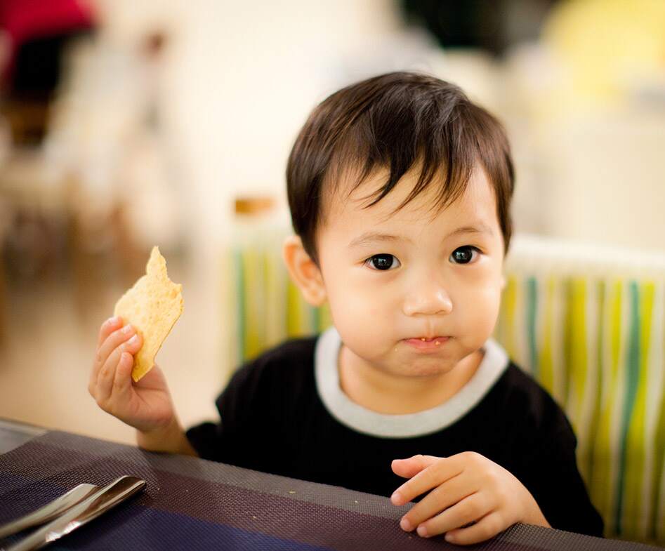 Find out where toddlers can eat for FREE this summer