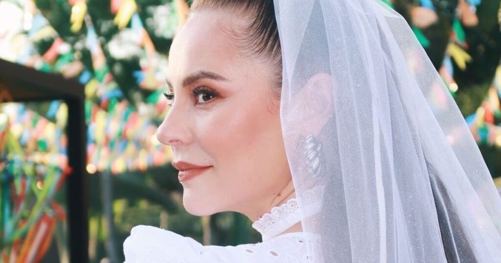 Habillée en mariée, Paolla Oliveira montre son mariage avec Diogo Nogueira lors d'une fête : "C'est ici". Photos!