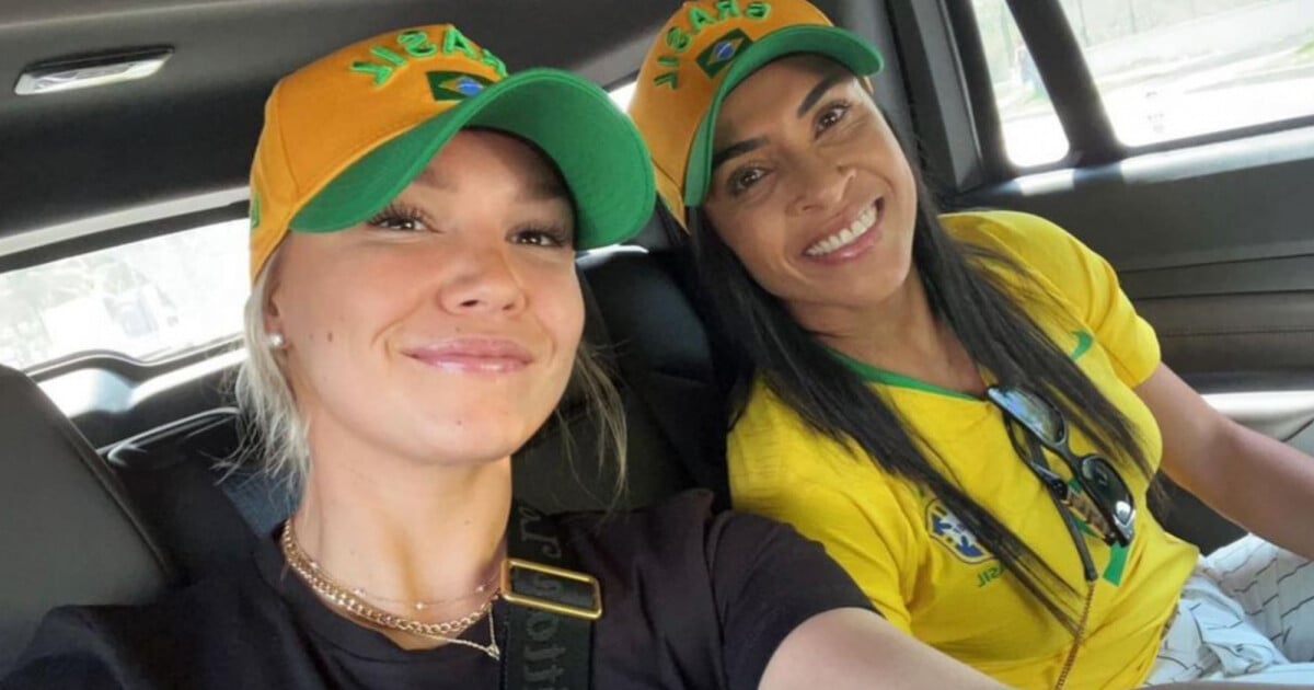 La petite amie de Marta, Carrie Lawrence, tente sa chance avec le portugais et soutient les débuts de la joueuse aux Jeux olympiques de Paris 2024. Voir !