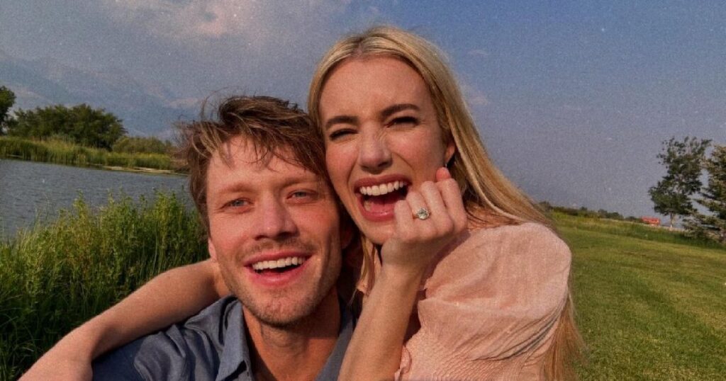 Qui est le fiancé d'Emma Roberts ? Rencontre avec Cody John au milieu des fiançailles
