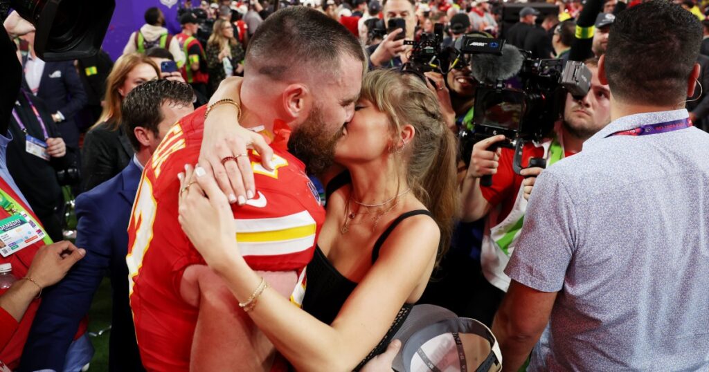 Taylor Swift « prête » à épouser Travis Scott au milieu du buzz autour de ses fiançailles