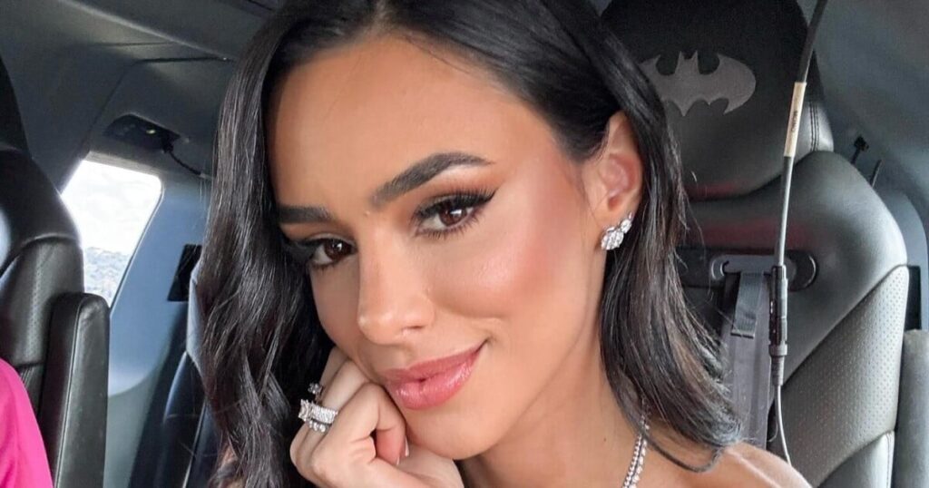 Bruna Biancardi pose en robe puissante dans l'hélicoptère de Neymar et la toile réagit : "Elle mettait un point d'honneur à se montrer"