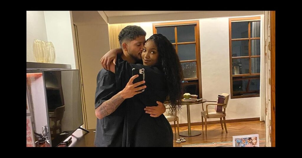 Cassé! Yuri Lima appelle Iza « amour » lors d'un appel vidéo au centre commercial et propose une possible réconciliation ; aux détails