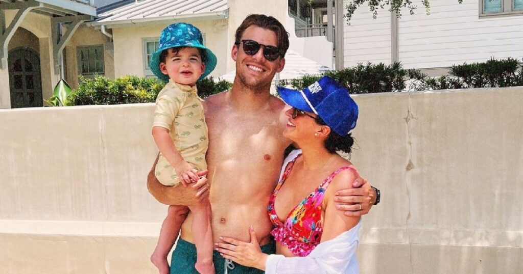 Tia Booth enceinte : une ancienne élève de Bachelor attend son deuxième bébé