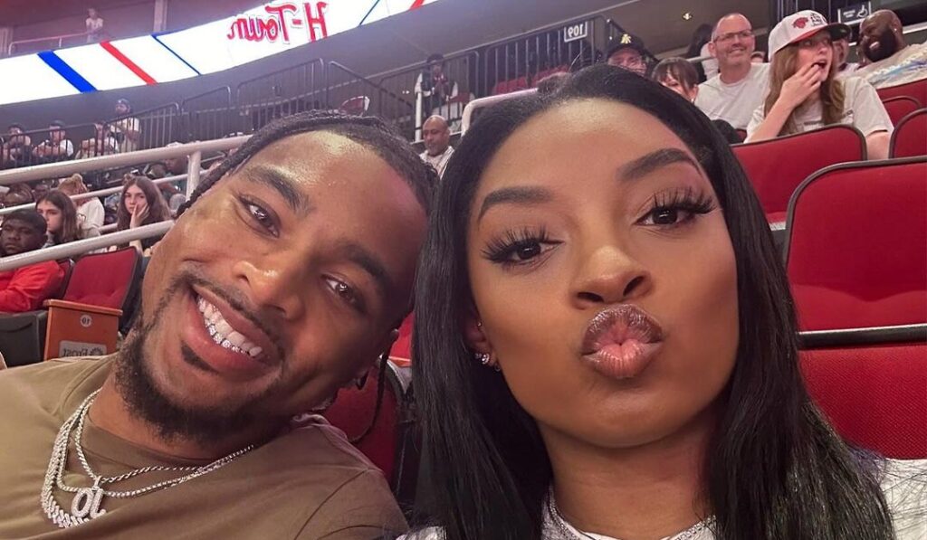 Simone Biles se fait tatouer la main pour son mari Jonathan Owens