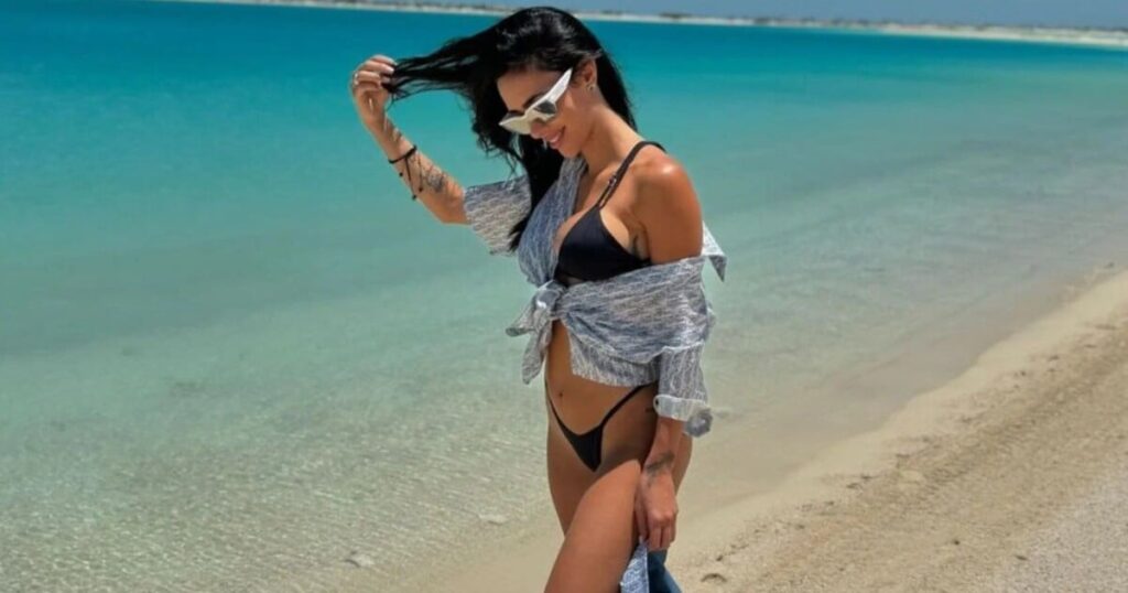 Bruna Biancardi soulève sa culotte de bikini à l'extrême, laisse Neymar baver avec ses fesses toniques et sa toile d'alopra : "As-tu dîné aujourd'hui ?"