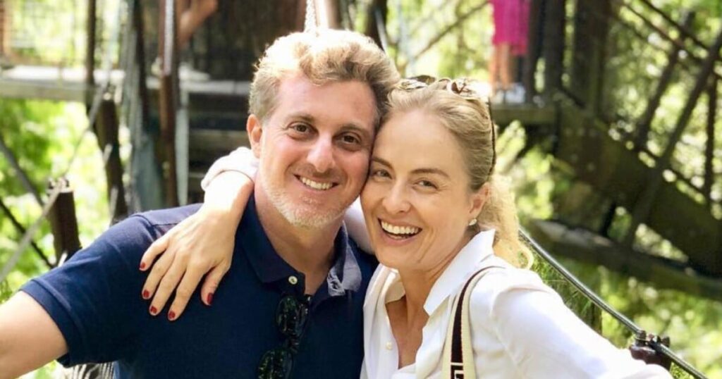 "Il n'y a rien dans un couple margariné" : Luciano Huck donne un VRAI récit de son mariage avec Angélica et cite des "douleurs" et des "défis". Regarder!