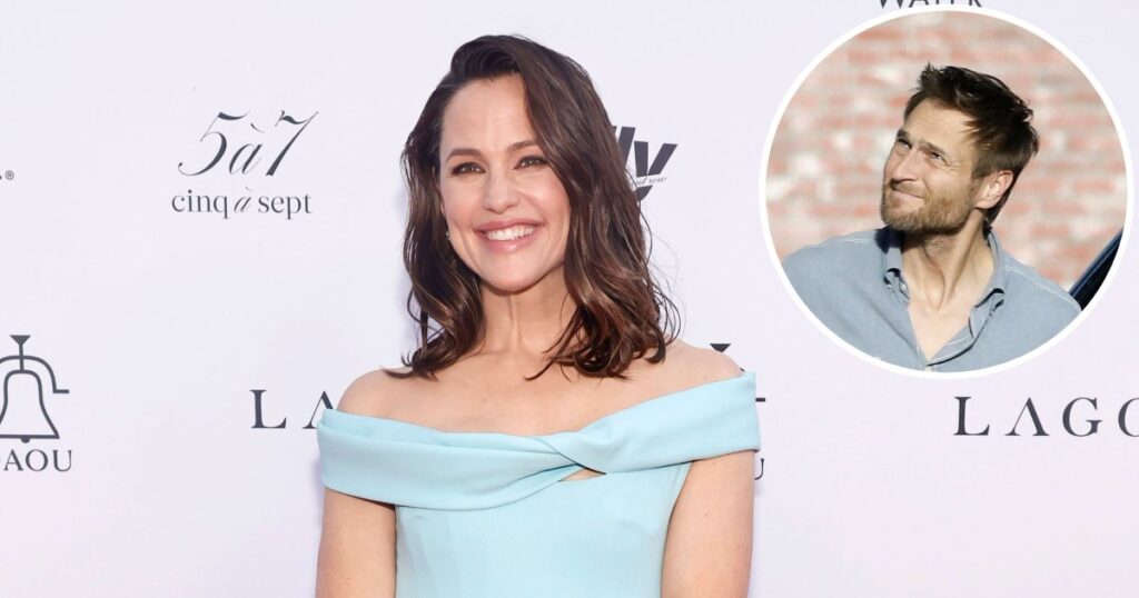 Jennifer Garner et John Miller se tiennent la main sur de rares photos