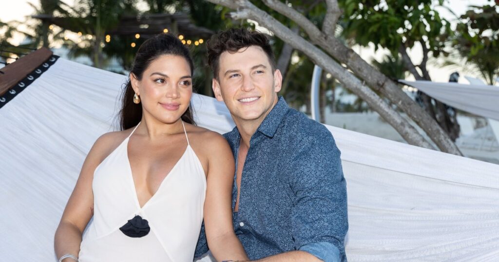 Blake Horstmann et Giannina Gibelli de Bachelor Nation sont fiancés
