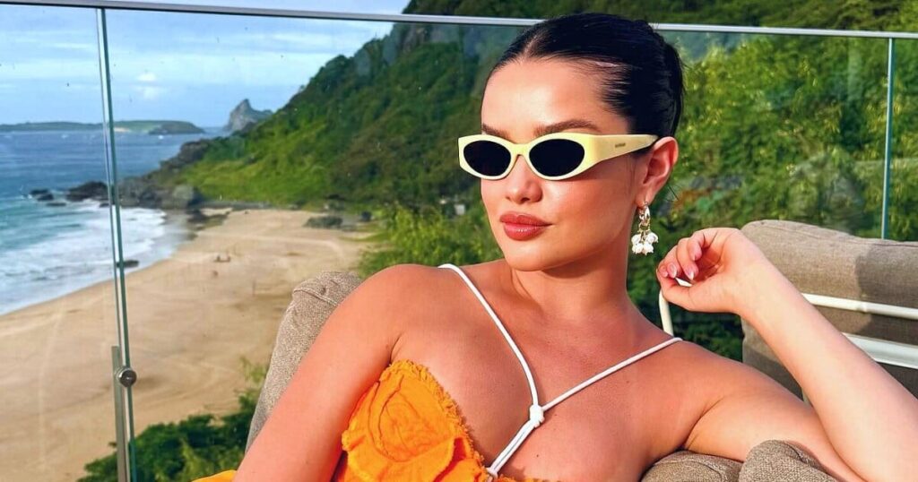Juste en bikini, Juliette s'entraîne aux côtés de son petit ami crossfitter et le corps de l'artiste vole la vedette : "Humiliation"