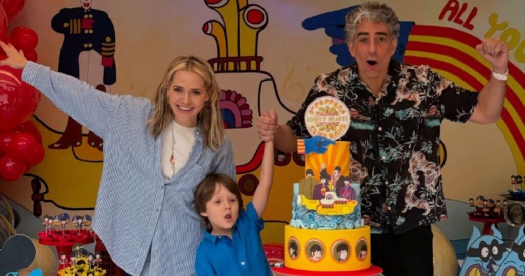 Leticia Colin célèbre l'anniversaire de son fils et fait l'éloge de son ex-mari après une séparation douloureuse : "Meilleur père du monde"