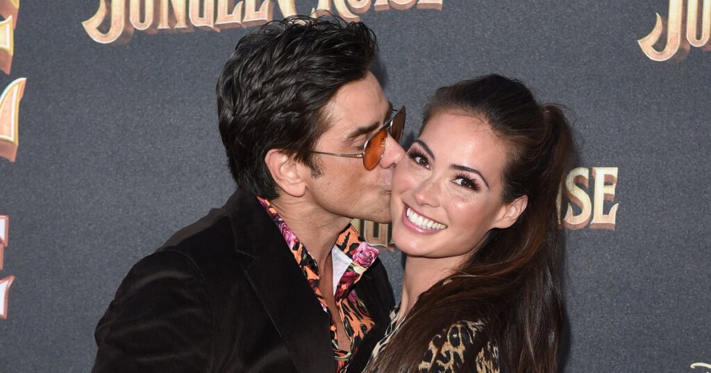 L'épouse de John Stamos partage les secrets d'un mariage heureux (exclusif)