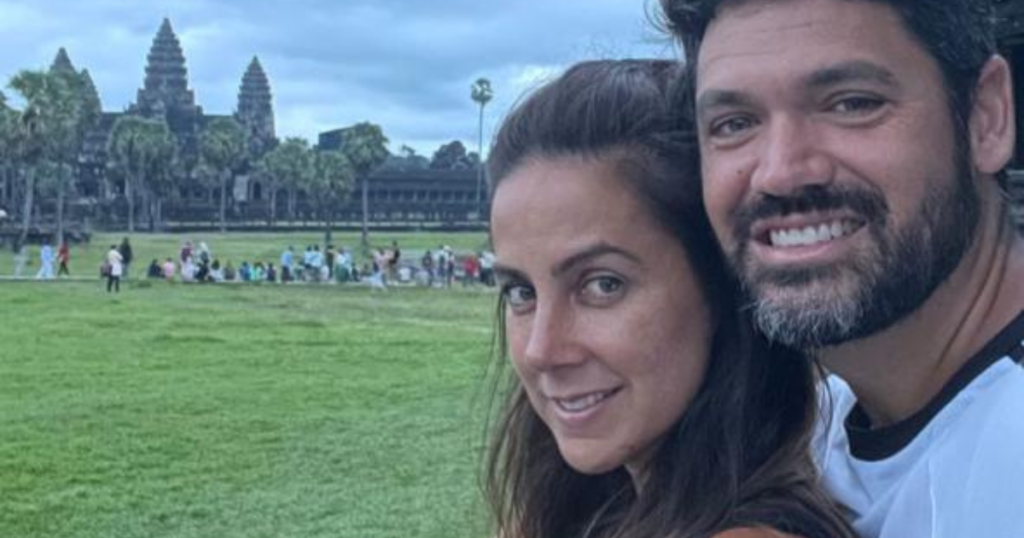 Marié? Carol Barcellos et Marcelo Courrege affichent une alliance égale et renforcent l'officialisation du syndicat après le scandale