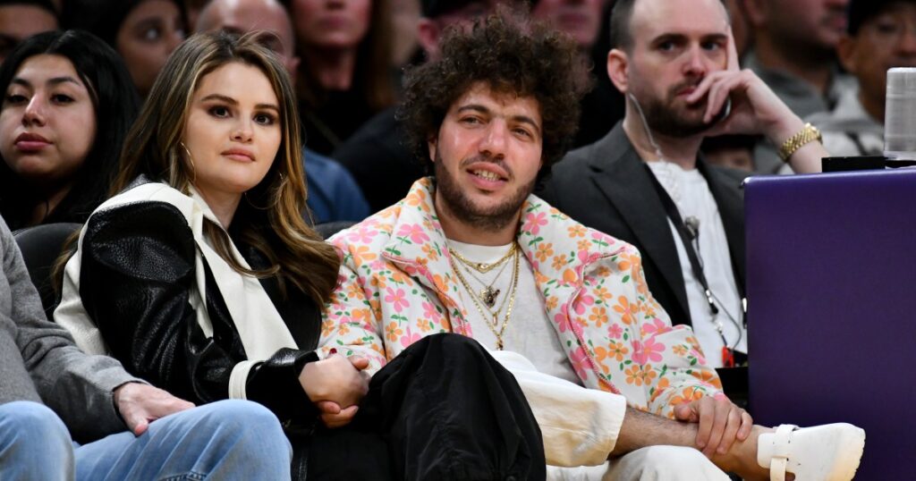 Selena Gomez et Benny Blanco se sont fiancés après 1 an de relation