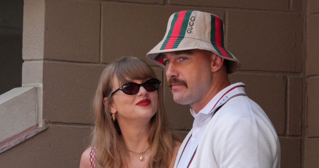 Taylor Swift réagit au fait que Travis Kelce soit nommé homme de l'année des Chiefs