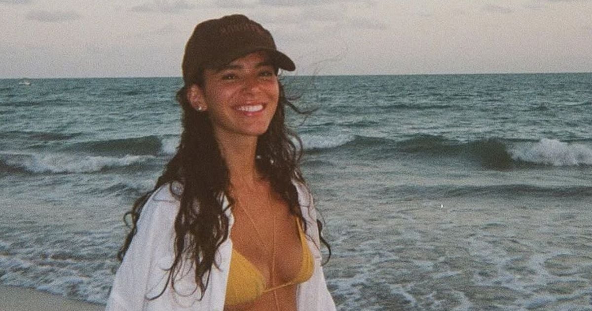Dans un bikini string, Bruna Marquezine valorise un corps défini et le méga-ventre Sarada gagne un commentaire de João Guilherme: "Chose plus ..."