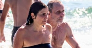 Avec un cancer du pancréas, Tony Bellotto s'amuse sur la plage avec sa femme, Malu Mader. Voir les photos du couple!