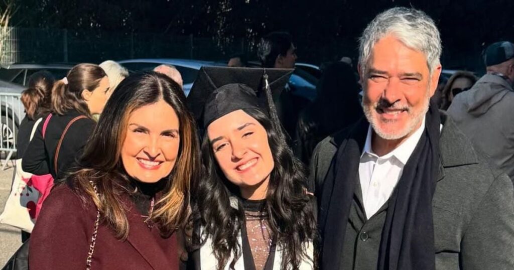 William Bonner et Fatima Bernardes ensemble! 9 ans après la séparation, l'ancien couple s'unit à une occasion spéciale et provoque des réactions: `` combien de maturité ''