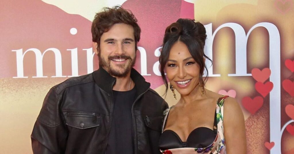 Sabrina Sato révèle que la relation avec Nicolas Prattes est devenue encore plus forte après deux fausses couches: «Nous avons rejoint»