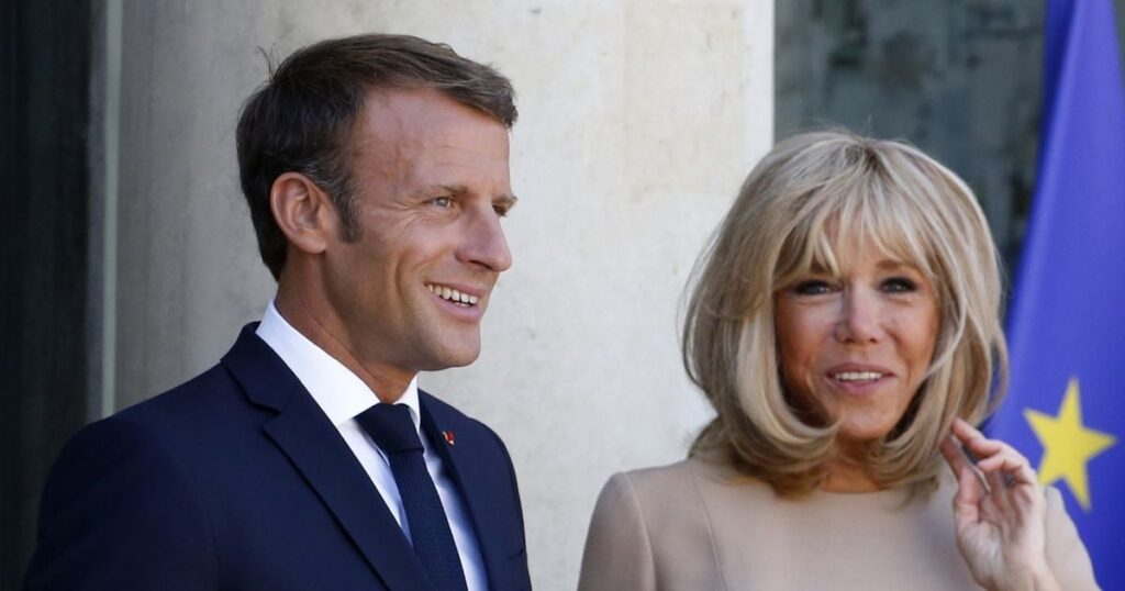 UEPA! L'explication de Macron, présidente de la France, sur la vidéo virale dans laquelle il a giflé la femme, Brigitte: "Nous étions ..."