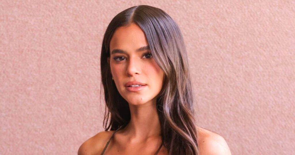 La leçon de vie que Bruna Marquezine a donnée sur l'amour romantique à la veille de la Saint-Valentin: "Pas que j'ai ..."