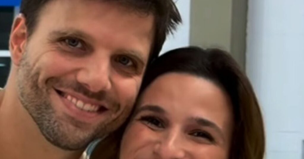 Venez bébé gymnaste! Jade Barbosa révèle la 1ère grossesse avec son mari, Leandro Fontanesi, un mois à partir de 34: `` un autre rêve ''