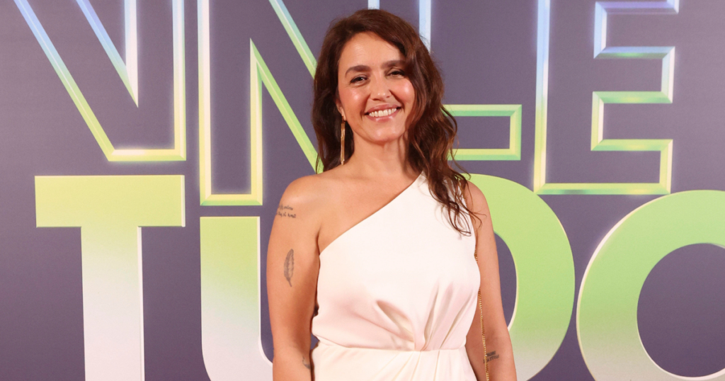 Avec lest et intimité : presque personne ne le sait, mais Manuela Dias est sortie avec le mari d'une actrice importante du feuilleton 'Vale Tudo'