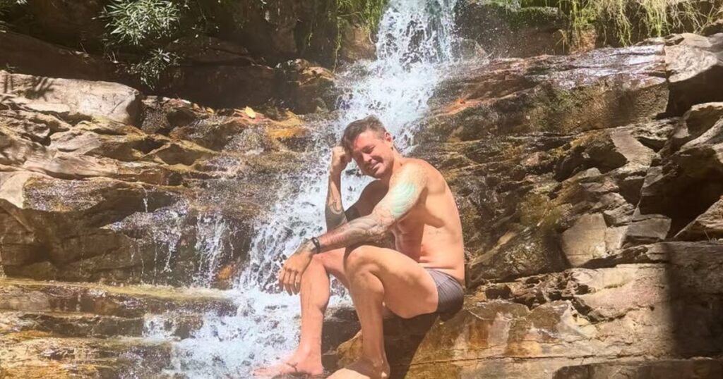 Le Disney de Dado Dolabella! Ex de Wanessa Camargo et une nouvelle petite amie posent ensemble dans un endroit remarquable pour l'acteur lors d'un voyage à travers Goiás