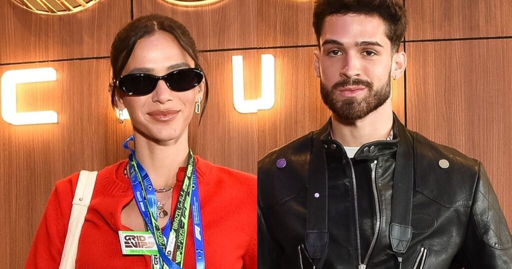 Ensemble, mais séparément ! Bruna Marquezine et João Guilherme adoptent des tactiques pour éviter de se faire prendre au Grand Prix de Formule 1
