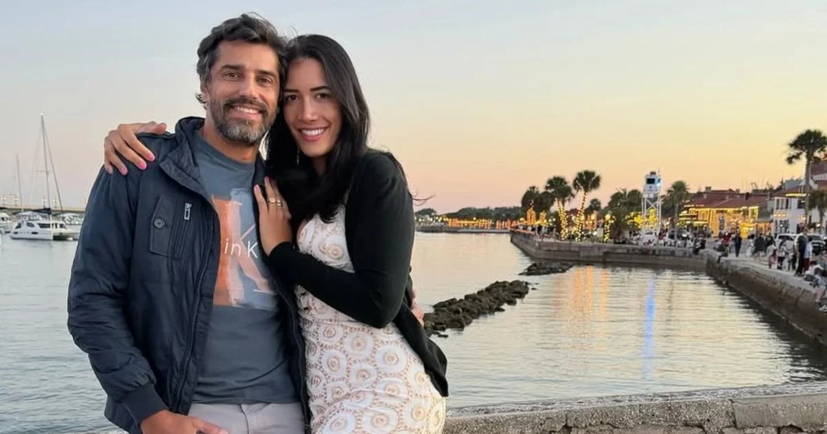 L'épouse de Cowboy, de "BBB 26", est indignée par une vague d'attaques et de menaces d'expulsion des États-Unis avec sa petite fille : "Irresponsabilité"