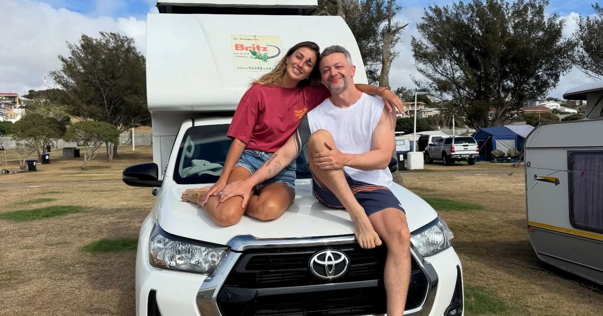 Lucas Lima montre une photo de son voyage avec sa nouvelle petite amie et Internet dit à Sandy : "Chanceux pour ceux qui ne lâchent pas prise"