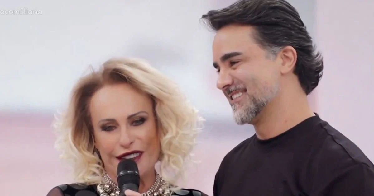 Ana Maria Braga et son mari, Fábio Arruda, échangent un baiser lors d'une rare apparition à la télévision et Eliana se souvient de sa demande au réalisateur : "Elle mérite d'être aimée et soignée"