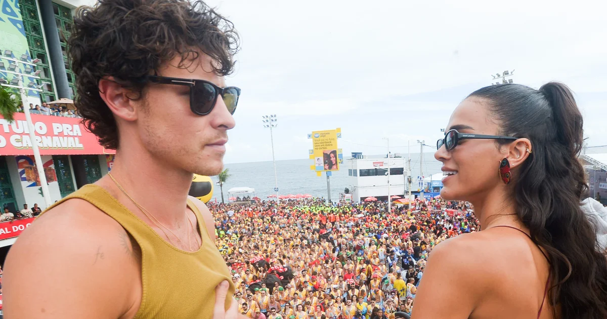 Bruna Marquezine renvoie un journaliste qui a posé une question sur Shawn Mendes, mais la toile applaudit sa position ; regarde la vidéo