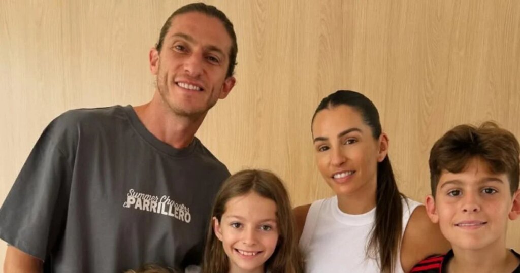 "Gang, sentiment d'injustice": après le licenciement inattendu de Filipe Luís de Flamengo, l'épouse de l'ancien entraîneur brise le silence dans un rare emportement