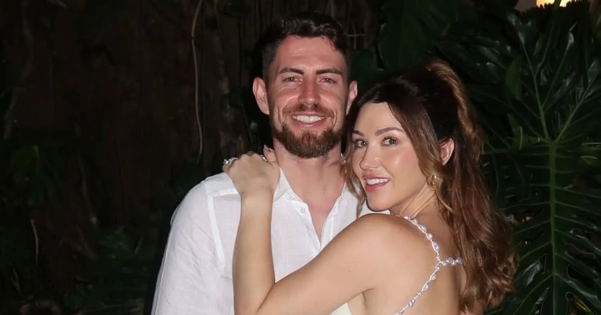 Le manoir à deux étages de Jorginho de Flamengo est le refuge idéal pour que le joueur ne pense même pas à la polémique entre sa fille et Chappell Roan à Lollapalooza 2026. Découvrez-le !